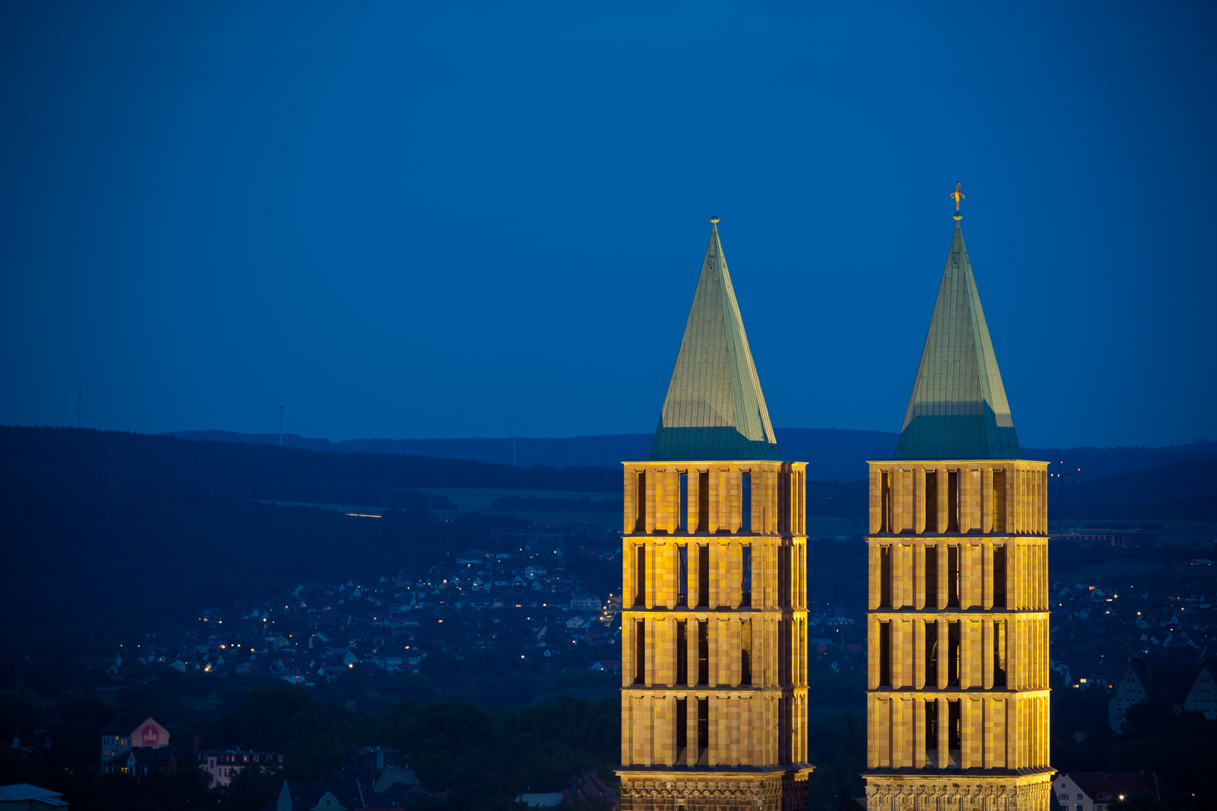 Fotograf in Kassel: Martinskirche Kassel in der Blauen Stunde